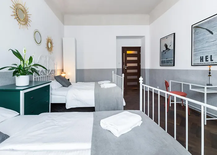 Friendhouse Apartments Starovislna